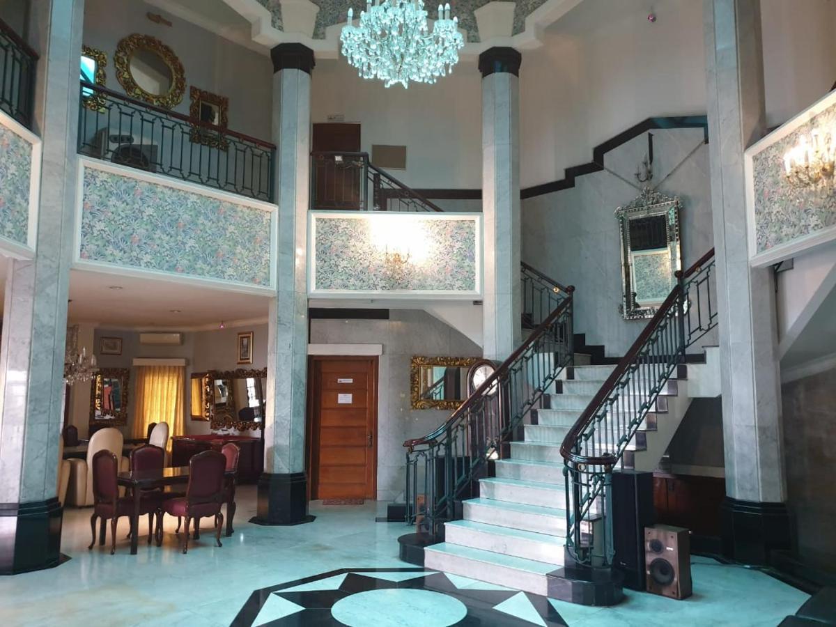 อริมบี เปชาเตน สวีท Hotel จาการ์ตา ภายนอก รูปภาพ