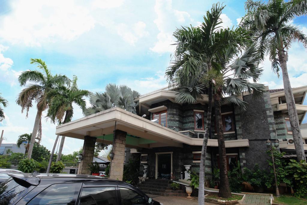 อริมบี เปชาเตน สวีท Hotel จาการ์ตา ภายนอก รูปภาพ