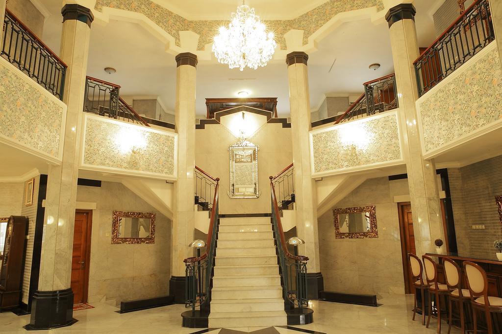อริมบี เปชาเตน สวีท Hotel จาการ์ตา ภายนอก รูปภาพ