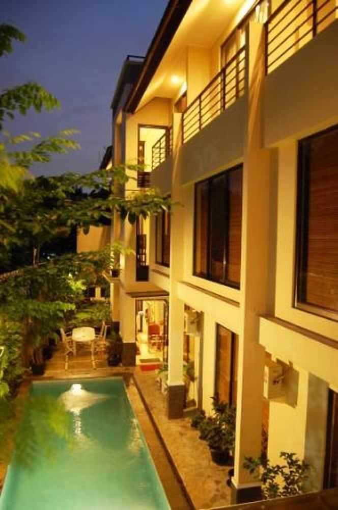อริมบี เปชาเตน สวีท Hotel จาการ์ตา ภายนอก รูปภาพ