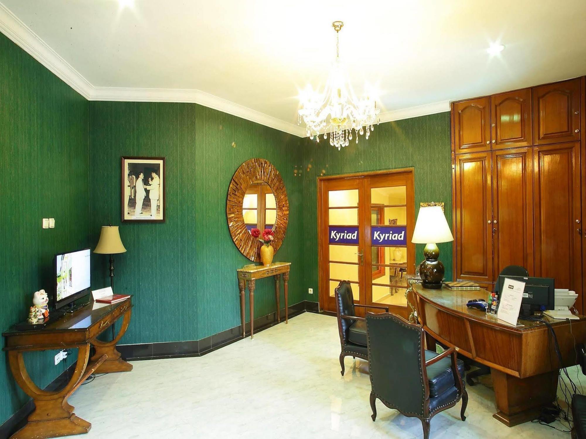 อริมบี เปชาเตน สวีท Hotel จาการ์ตา ภายนอก รูปภาพ