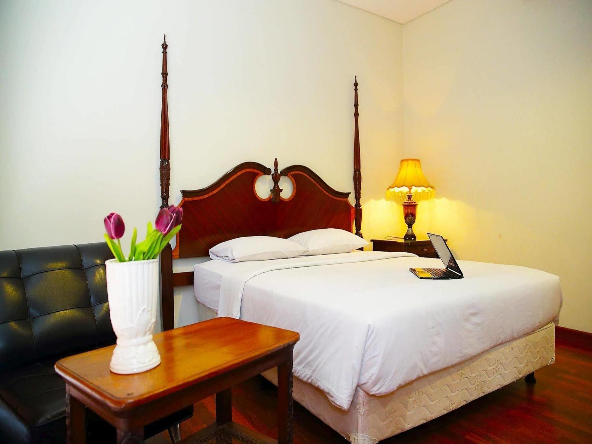 อริมบี เปชาเตน สวีท Hotel จาการ์ตา ภายนอก รูปภาพ