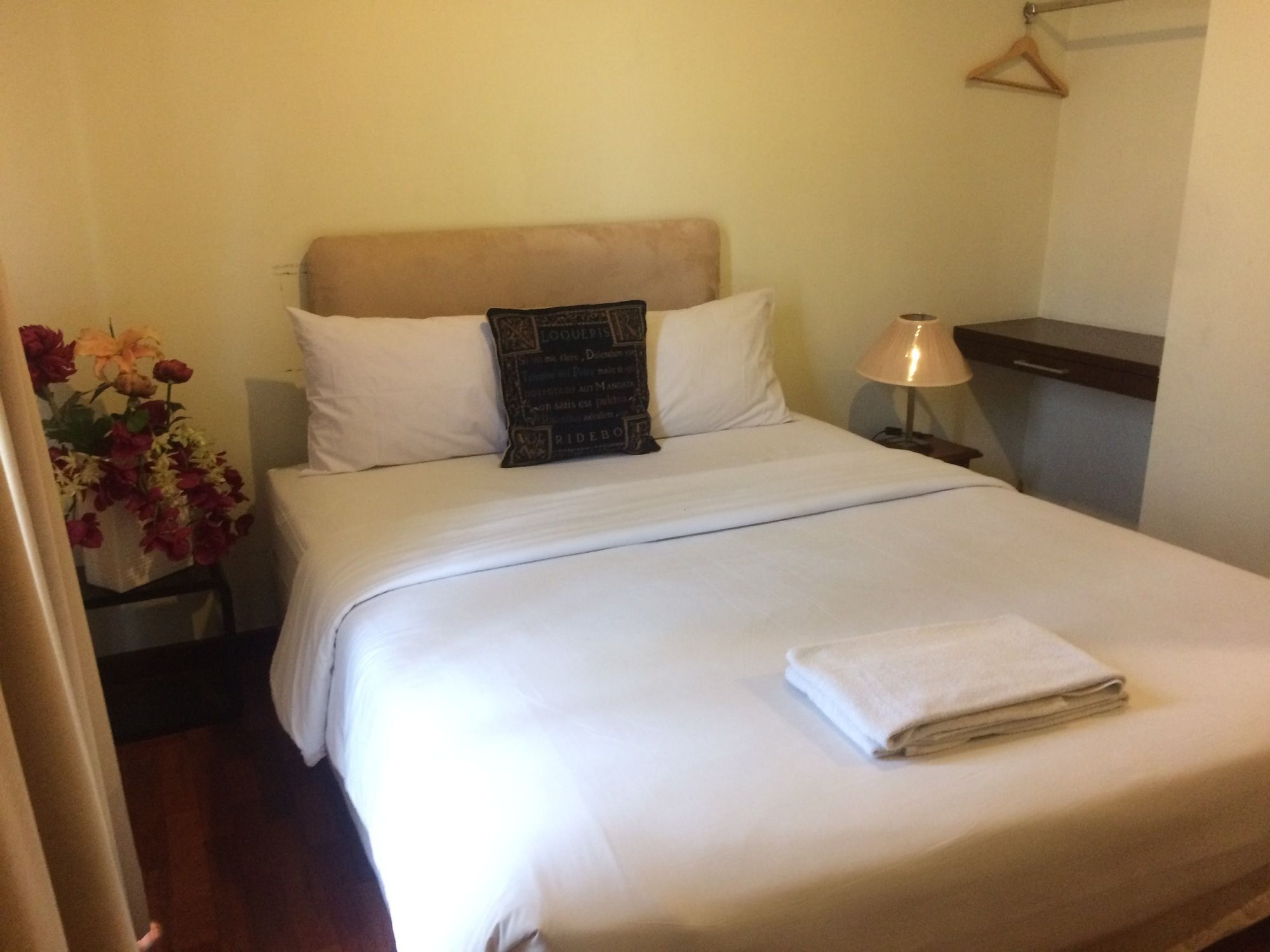 อริมบี เปชาเตน สวีท Hotel จาการ์ตา ภายนอก รูปภาพ